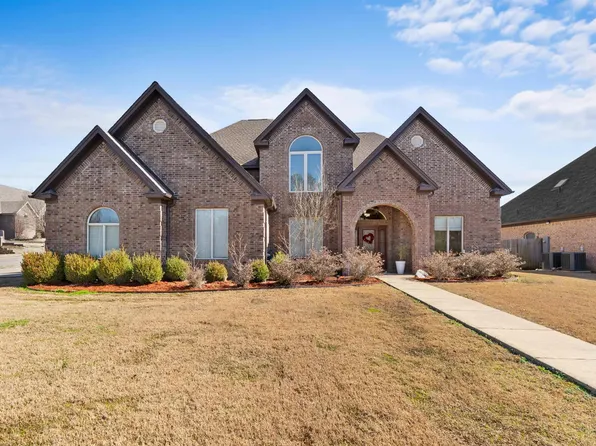 8010 Worth Ave E, Benton, AR 72019