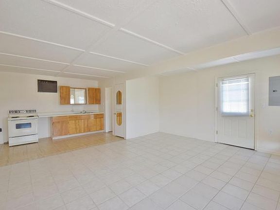 Kitchen (see photo with black appliances)
