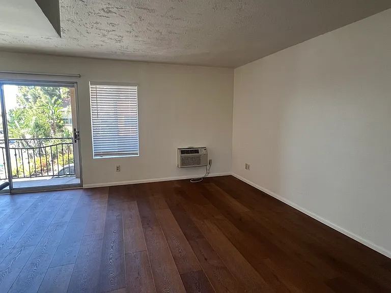 7555 Linda Vista Rd #31 — Photo 7