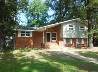 1106 Oakwood Dr, Colonial Heights, VA 23834