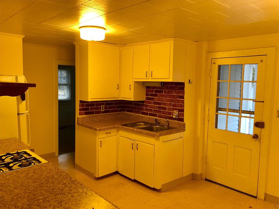 1st image of 340 Main St APT 1