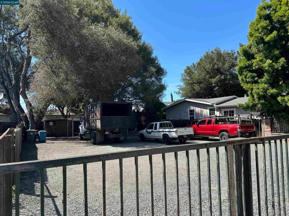 2169 Ralmar Ave, Palo Alto, CA 94303