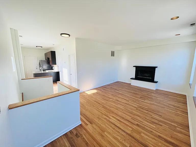 1530 N Orleans St #2 — Photo 1