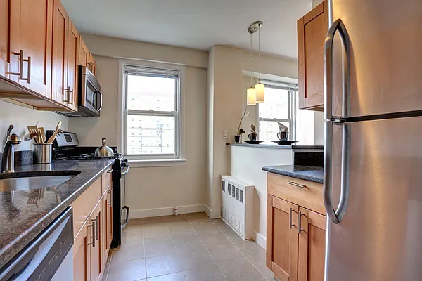 Rented by Bohemia Realty Group | media 17