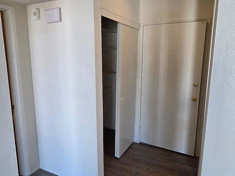 Beadnell Apartments — Photo 14