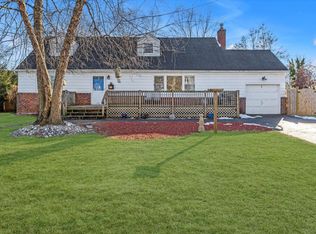 96 Rutledge Rd, North Babylon, NY 11703