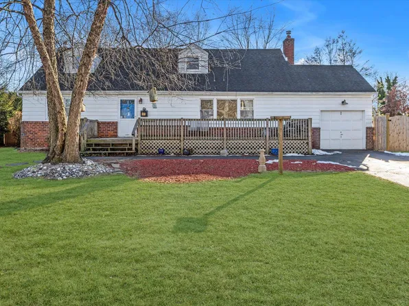 96 Rutledge Road, North Babylon, NY 11703