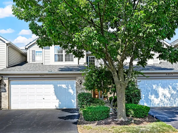 3211 Foxridge Ct, Woodridge, IL 60517