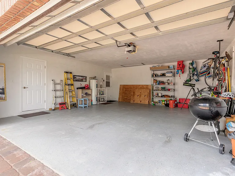 2679 John Anderson Dr — Photo 23