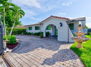 605 SW 104th Ave, Sweetwater, FL 33174