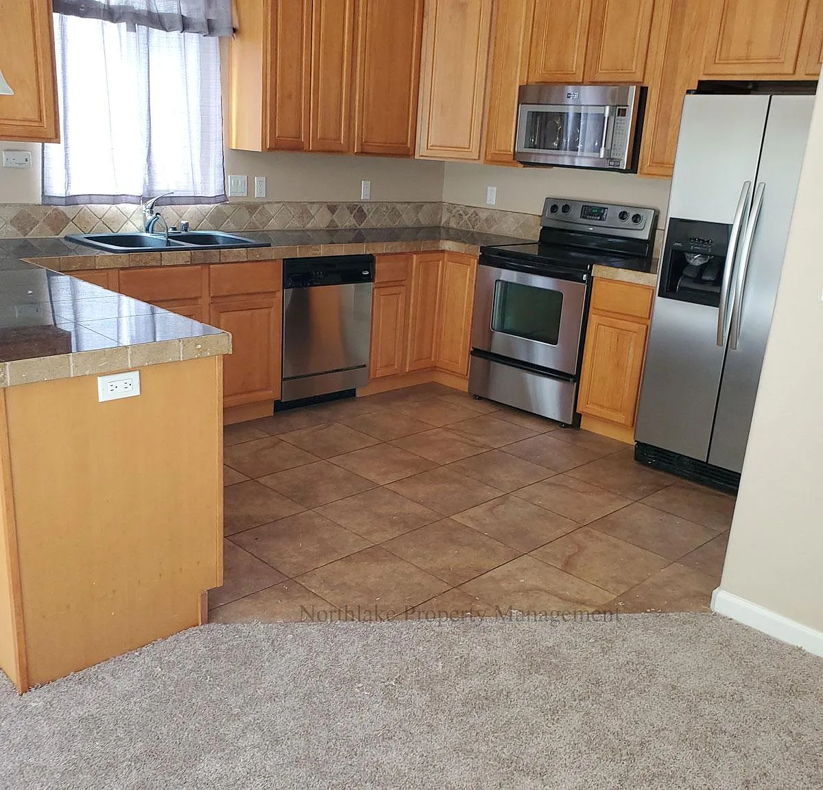 3 bed, 1500 sqft, $2,300 — Photo 4