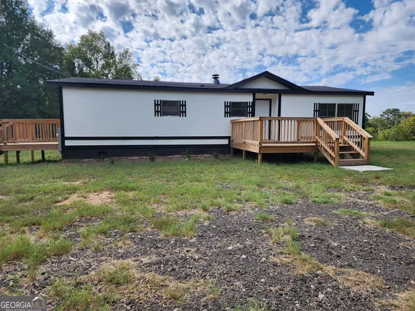686 Old Athens Dr, Nicholson, GA 30565
