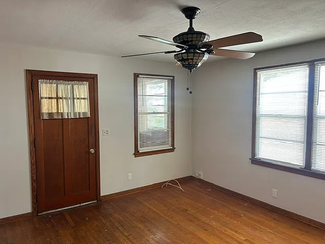 7511 N Shore Dr — Photo 5
