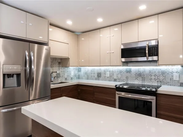 7150 Indian Creek Dr APT 206, Miami Beach, FL 33141