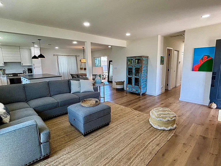 1650 Alvarado St — Photo 7
