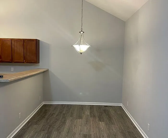 7920 Ellisville Ln — Photo 10