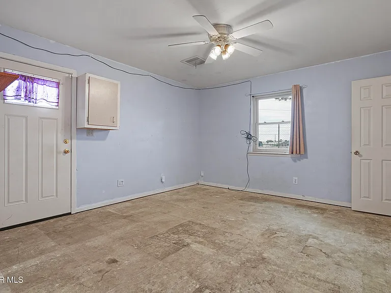 10372 Shenandoah St — Photo 21