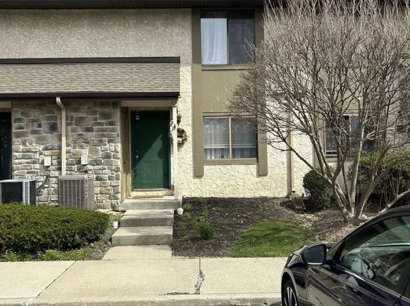 189 Hampshire Dr, Plainsboro, NJ 08536