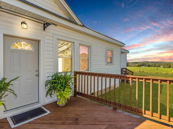 5089 Crab Orchard Rd, Huddleston, VA 24104