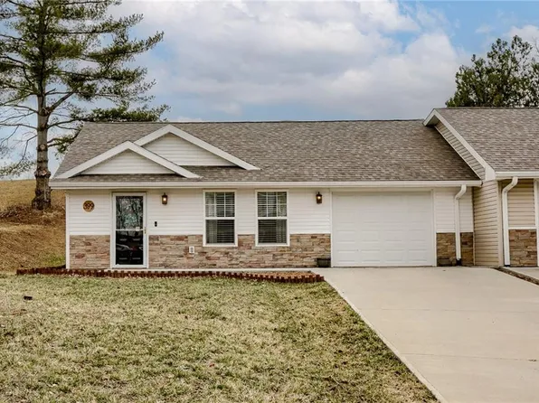 399 Summerset Dr, Weston, MO 64098