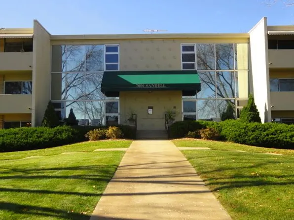 7000 Sandell Ave APT 14, Edina, MN 55435