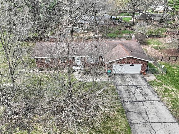 2nd image of 17 Montez Dr