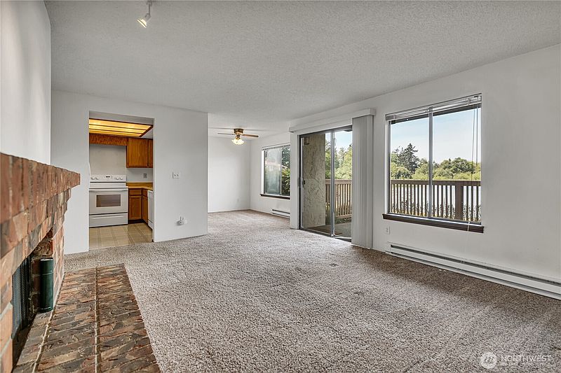 4th image of 1018 S 312th Street #512