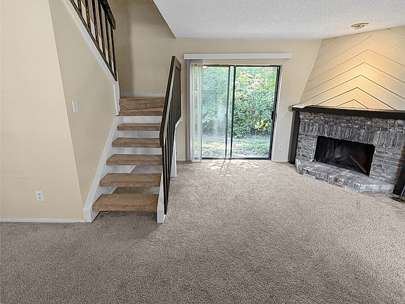 3rd image of 883 Waterfall Way #2