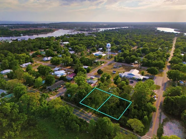 603 Tallahassee St, Carrabelle, FL 32322