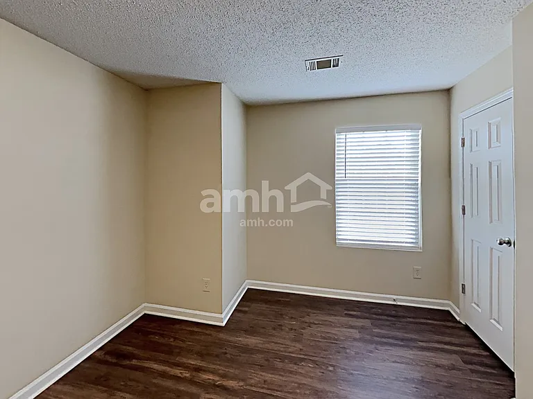 209 Signet Ct — Photo 18