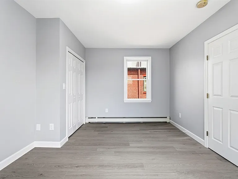 250-252 Main St #3R — Photo 15