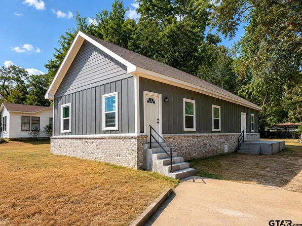 102 E Hillsboro St, Tyler, TX 75702