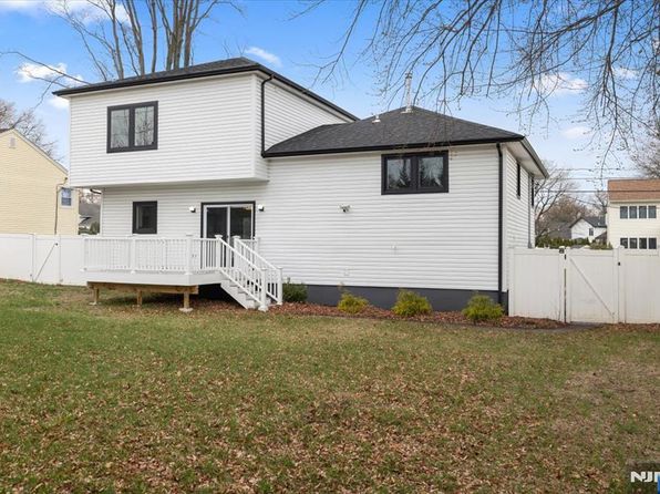 38-38 Northern Dr, Fair Lawn, NJ 07410