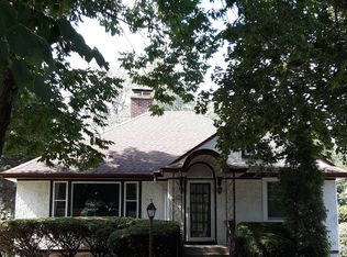 252 Gage Rd, Riverside, IL 60546