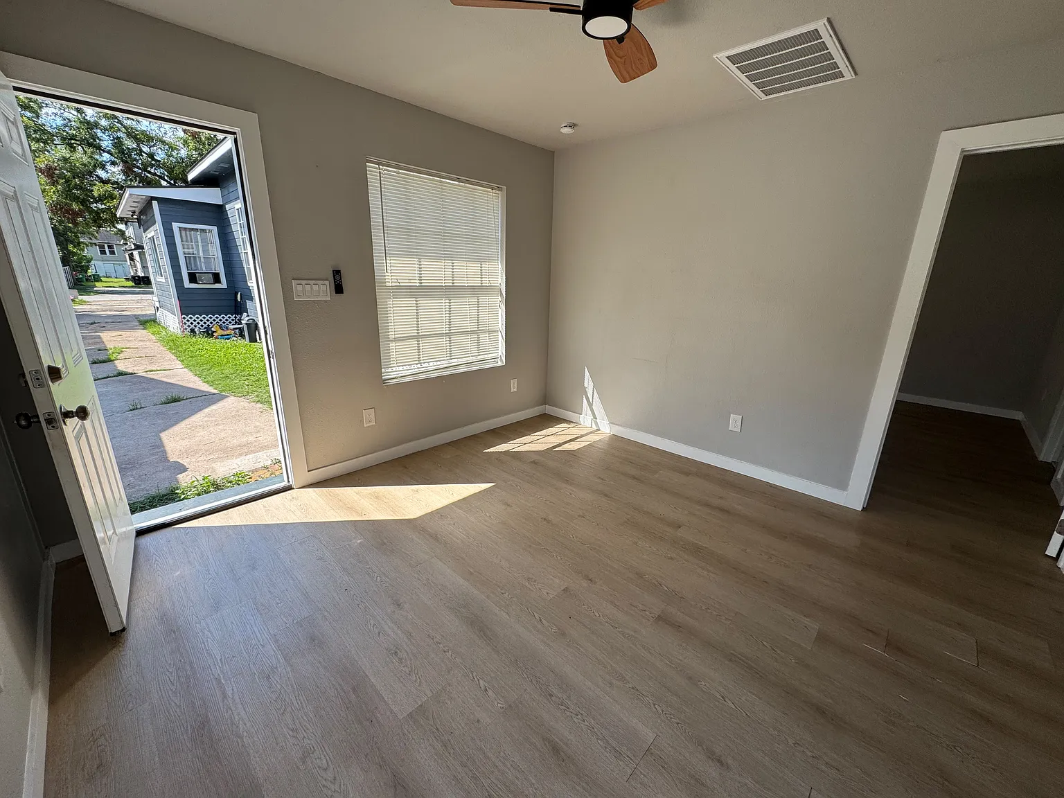 1 bed, 600 sqft, $950 — Photo 2