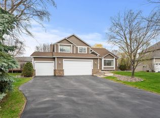 18500 37th Ave N, Plymouth, MN 55446