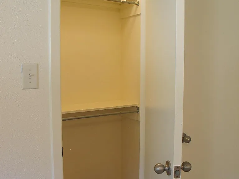 304 Mockingbird Ln — Photo 14