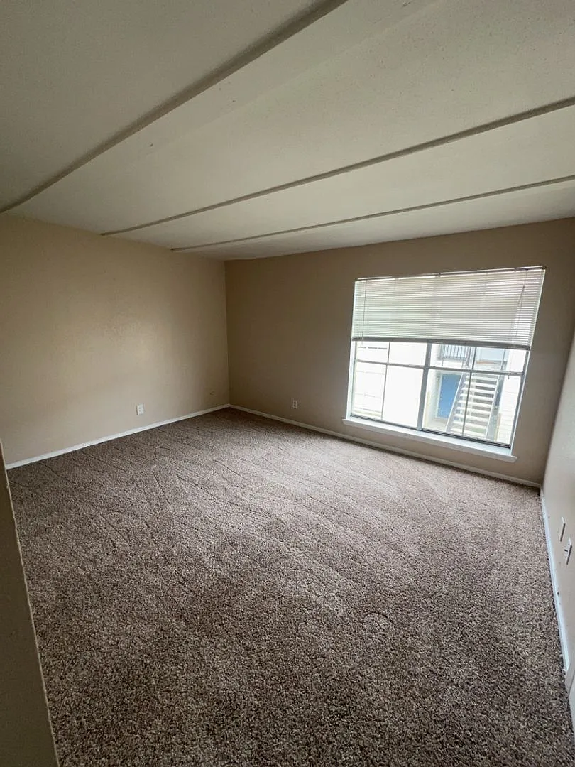 6200 W Tidwell Rd APT 2204 - Ask about our No Cash Security Deposit Option — Photo 4