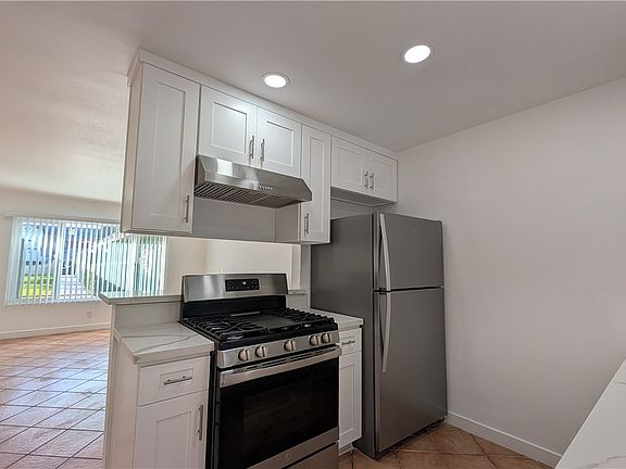 2nd image of 1422 Peckham St Unit A