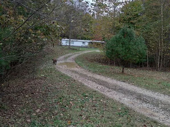 13858 Rosefarm Rd, Crooksville, OH 43731