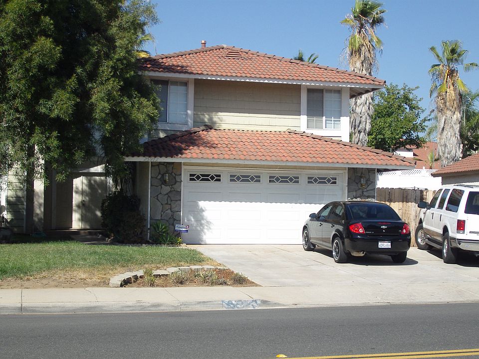 FRONT HOUSE