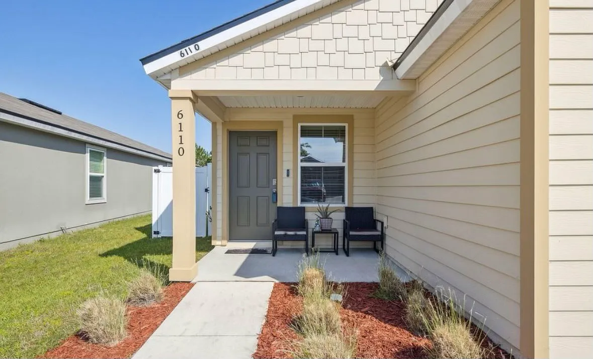 3 bed, 1395 sqft, $1,800 — Photo 4