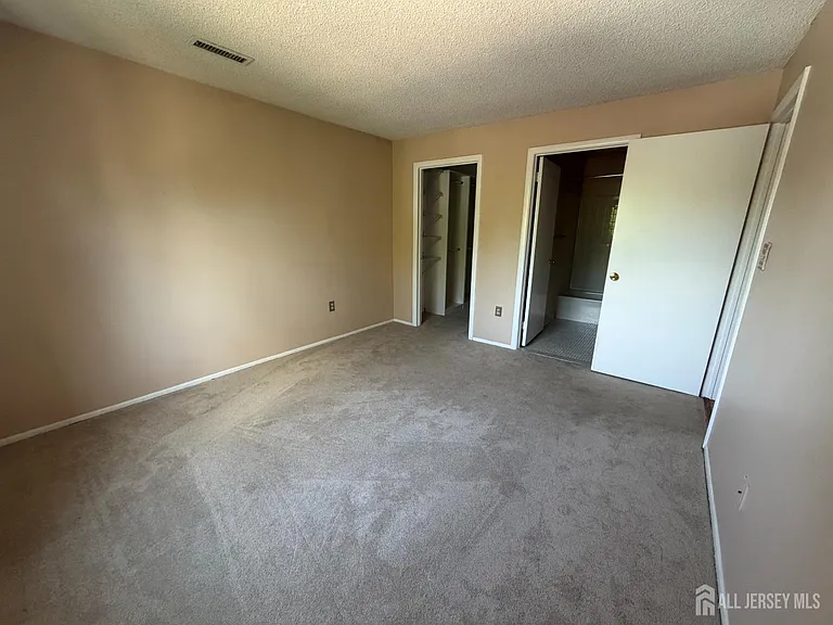 1006 Aspen Dr — Photo 10