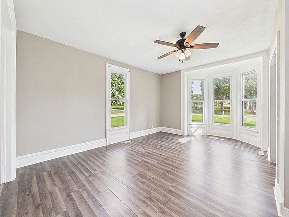 4th image of 722 W Harvey Ave
