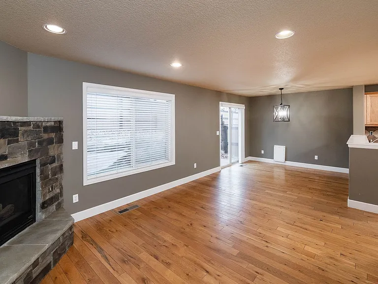 20285 Schaeffer Dr — Photo 13