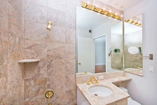 Rented by NOVO | media 30