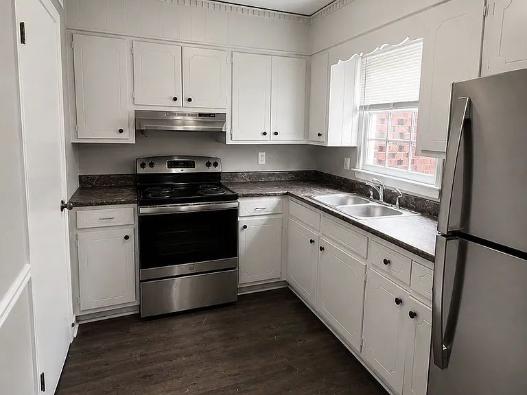 209 E McAden St #G — Photo 7