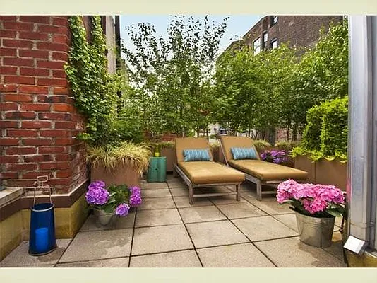 Sold by Stribling | media 22