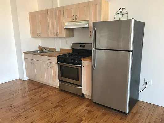 Rented by Esquire Management Corp | media 9