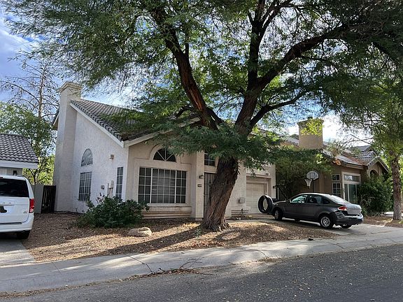 3rd image of 1408 E Gail Dr